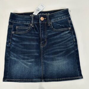 American Eagle - Next‎ Level Stretch Denim Skirt - Size 0 - NEW With Tags.